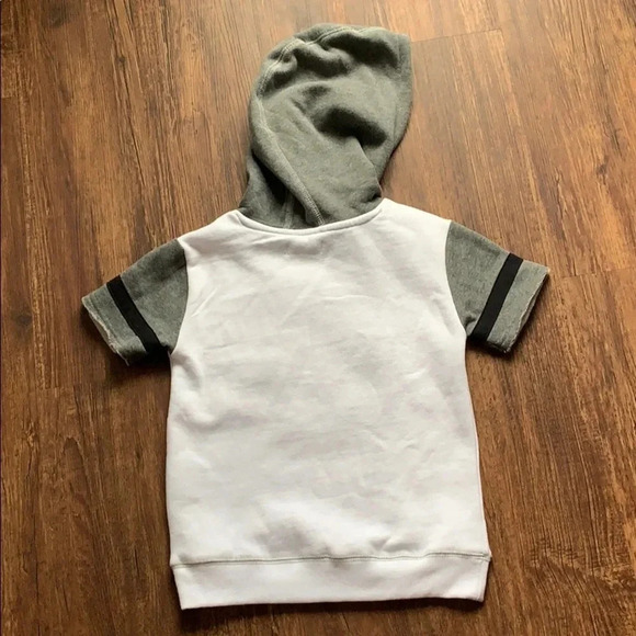 Fleece Skull Hoodie Sweatshirt Short Sleeve Kids 4T New - Picture 6 of 7